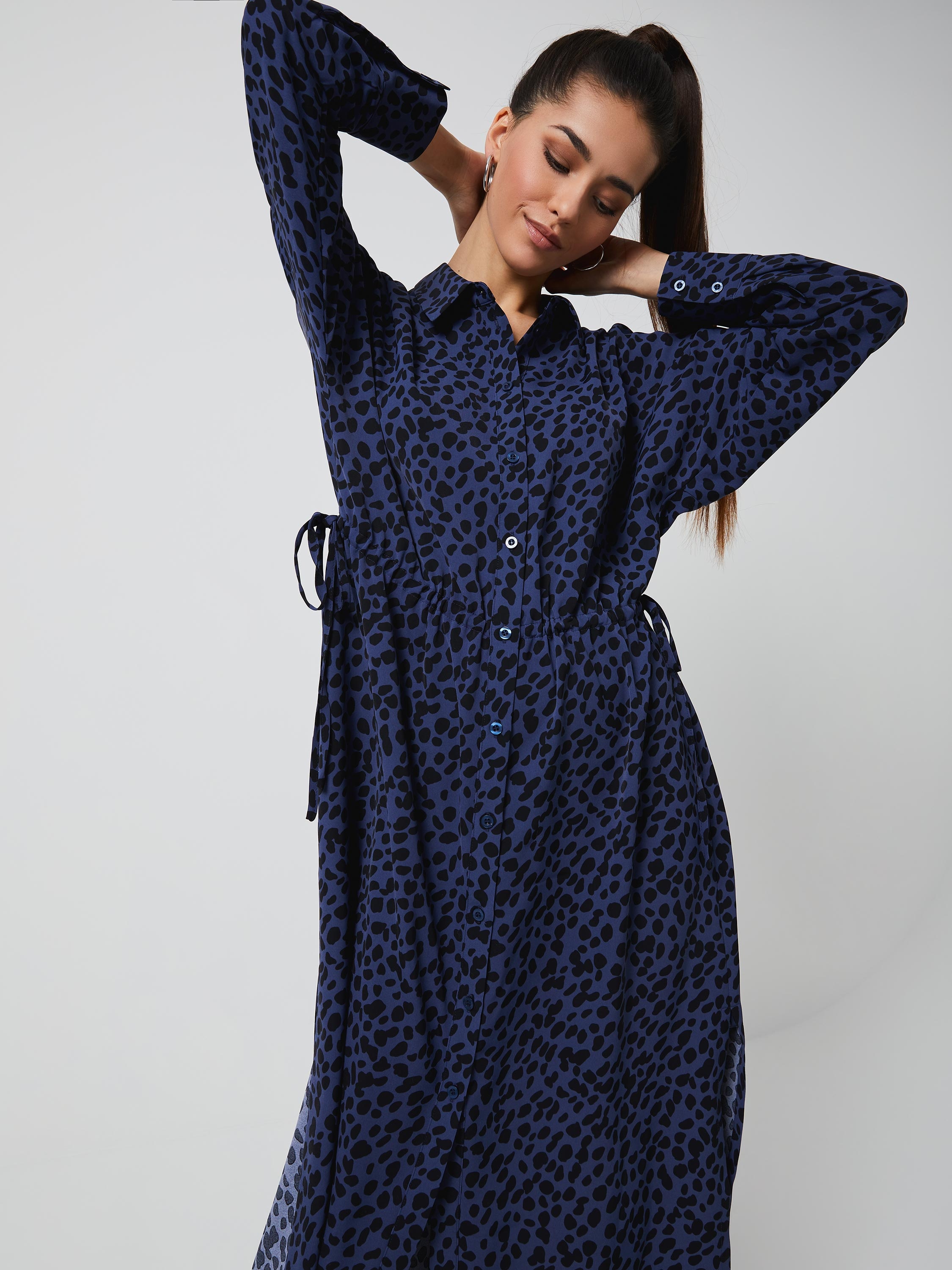 Длинное платье-рубашка цвет: синий графика мелкая, артикул: 18030207590 –купить в интернет-магазине sela