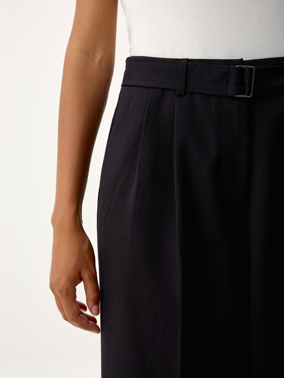 Костюмные широкие брюки с поясом на талии, фото - 6