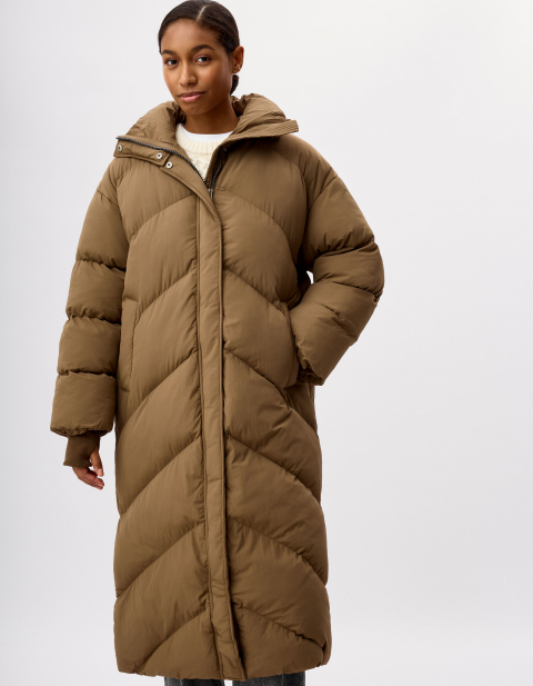 Женские зимние пальто с капюшоном