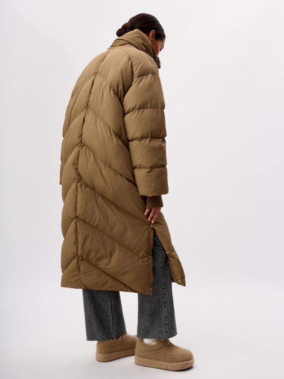 Длинное стеганое пальто с воротником, фото - 6