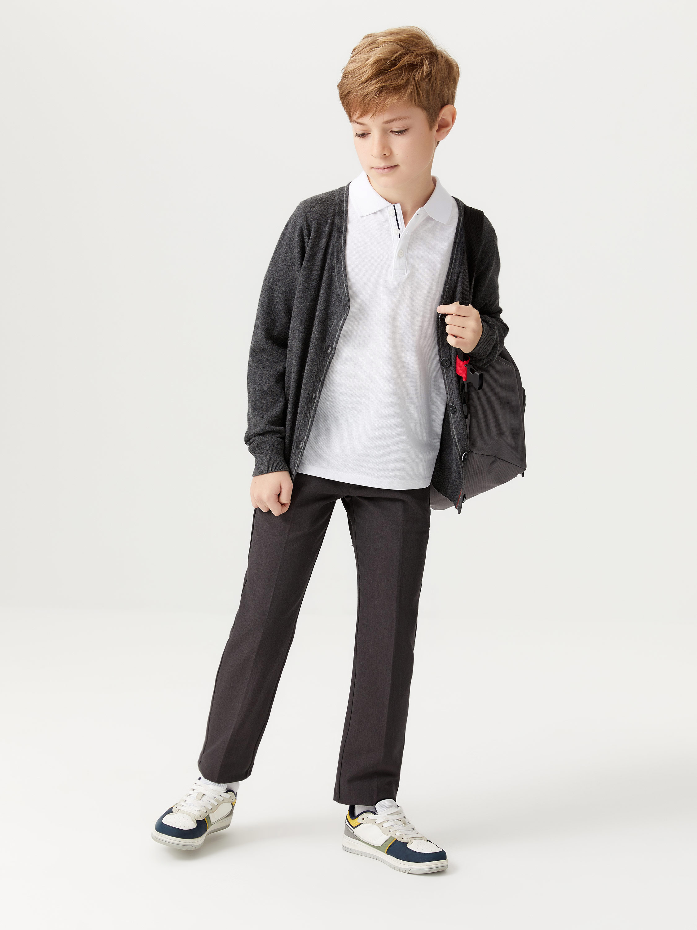 Базовые школьные брюк�� для мальчиков цвет: темно-серый, артикул: 1808071531– купить в интернет-магазине sela