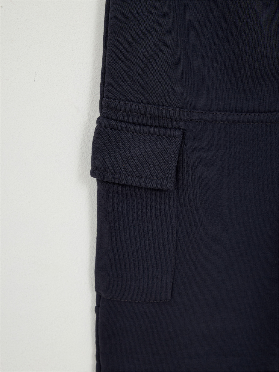 Трикотажные брюки с накладным карманом для мальчика, фото - 4