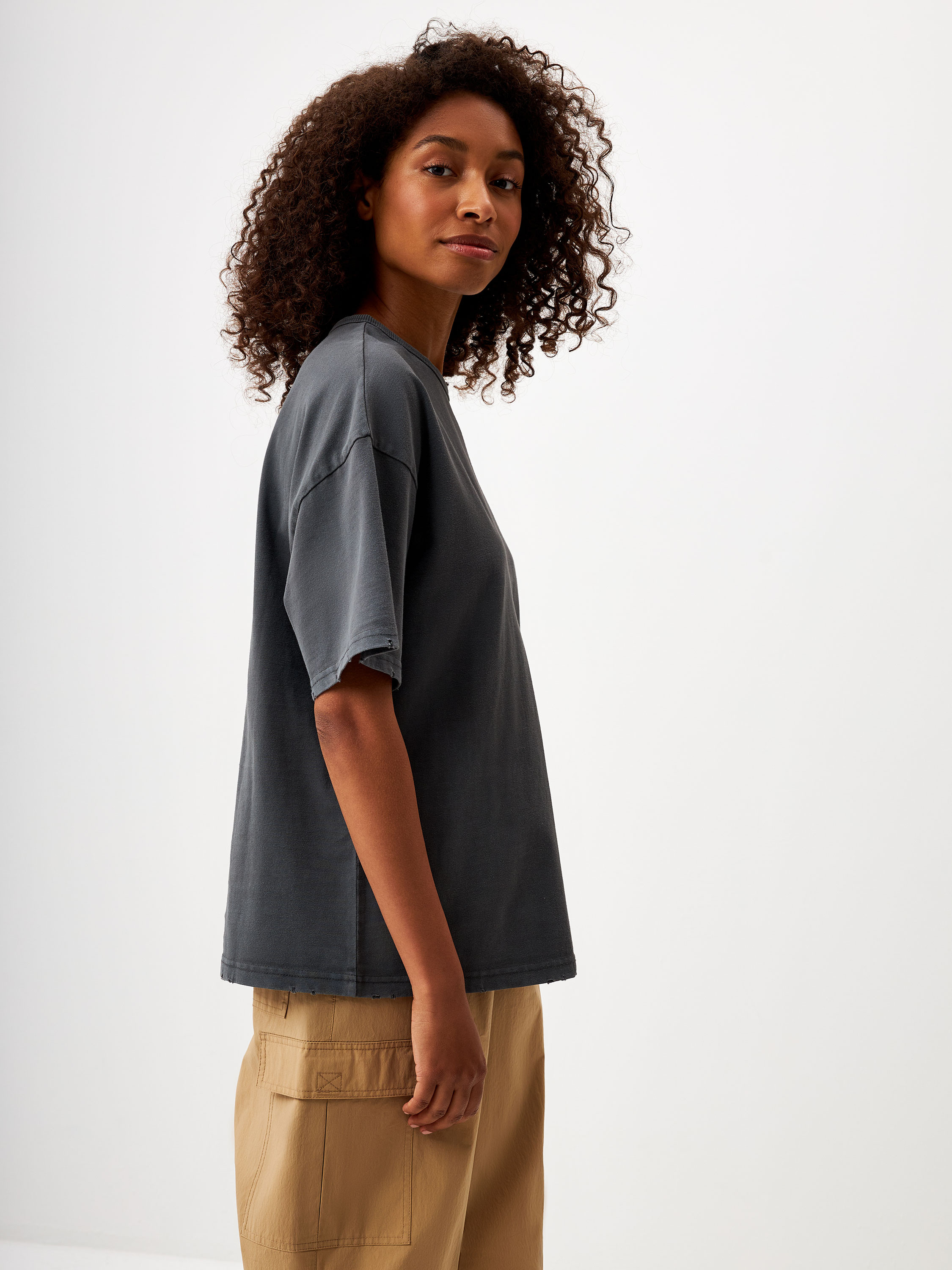 Футболка mira oversize fit цвет: антрацитовый, артикул: 3806010288 – купить  в интернет-магазине sela