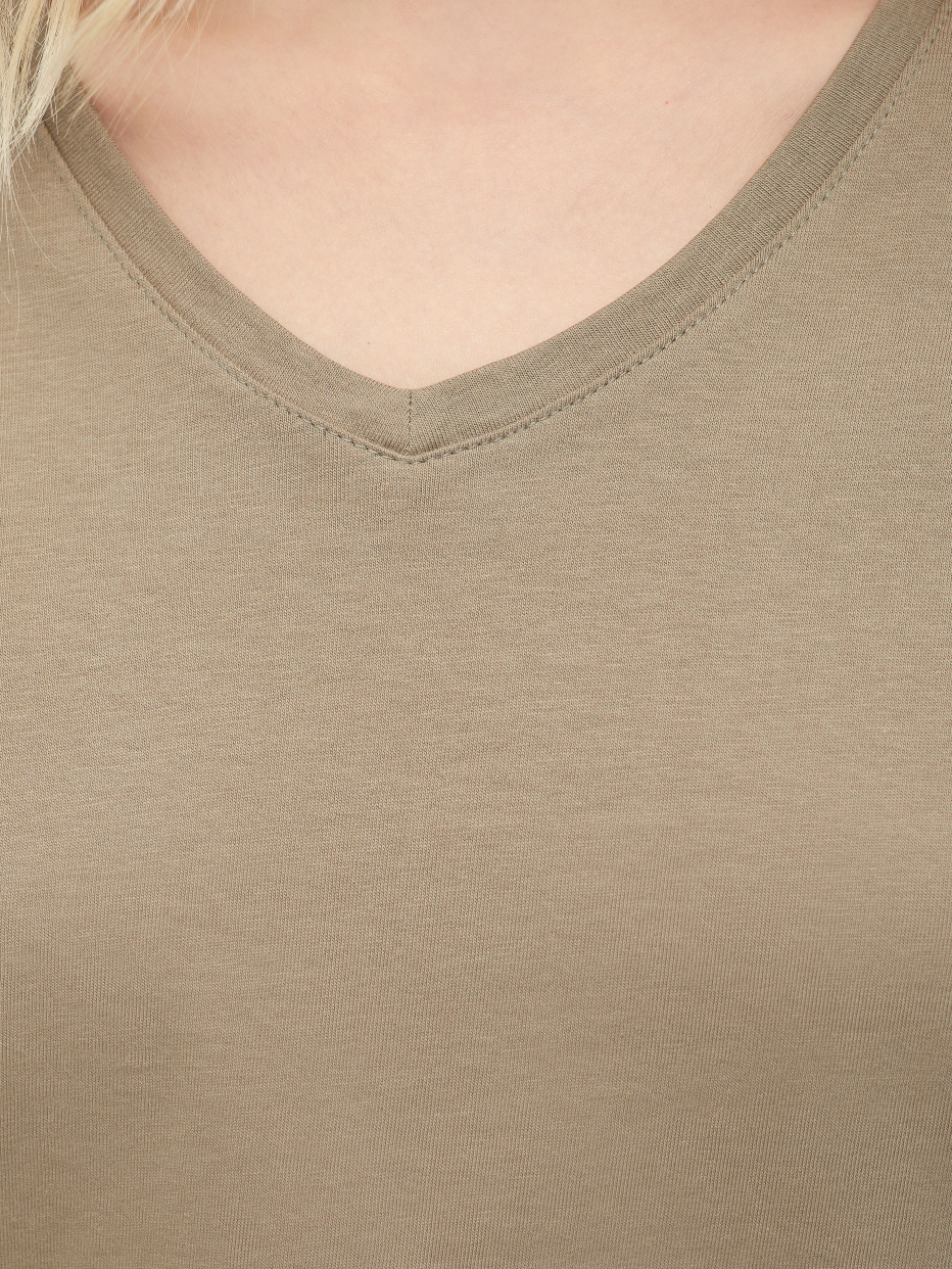 Базовая футболка с V-образным вырезом, фото - 3