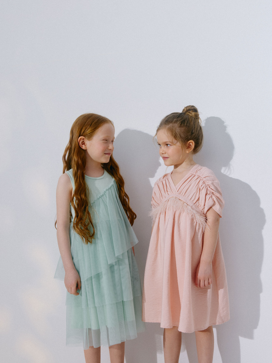 Нарядное платье с перьями для девочек, фото - 2