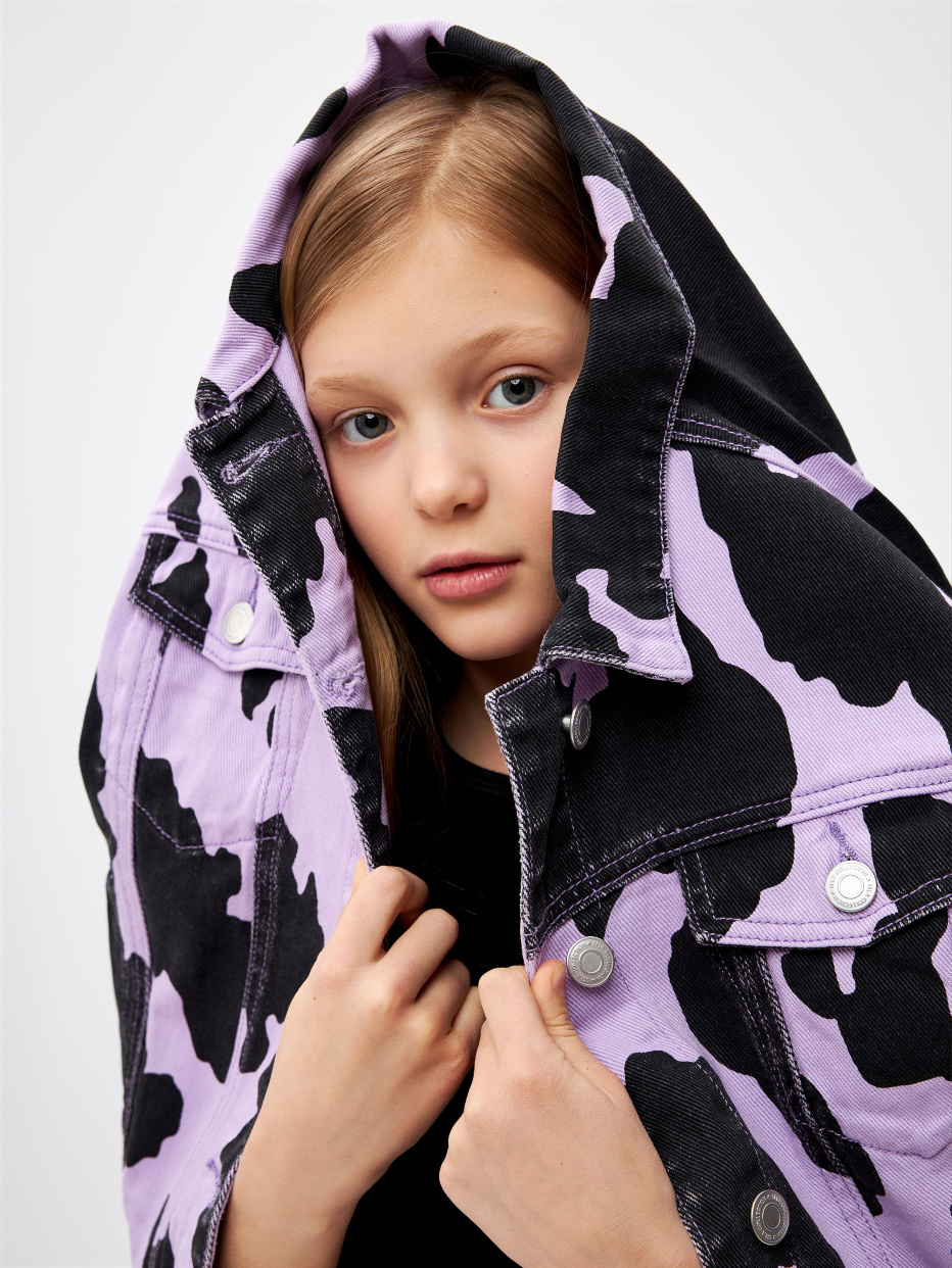 Джинсовая куртка с анималистичным принтом для девочек, фото - 3